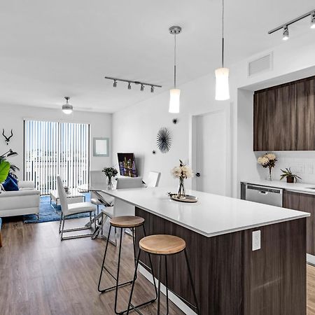 Amazing 2 Bedroom Unit In Doral Miami With Free Parking Hialeah Gardens Luaran gambar