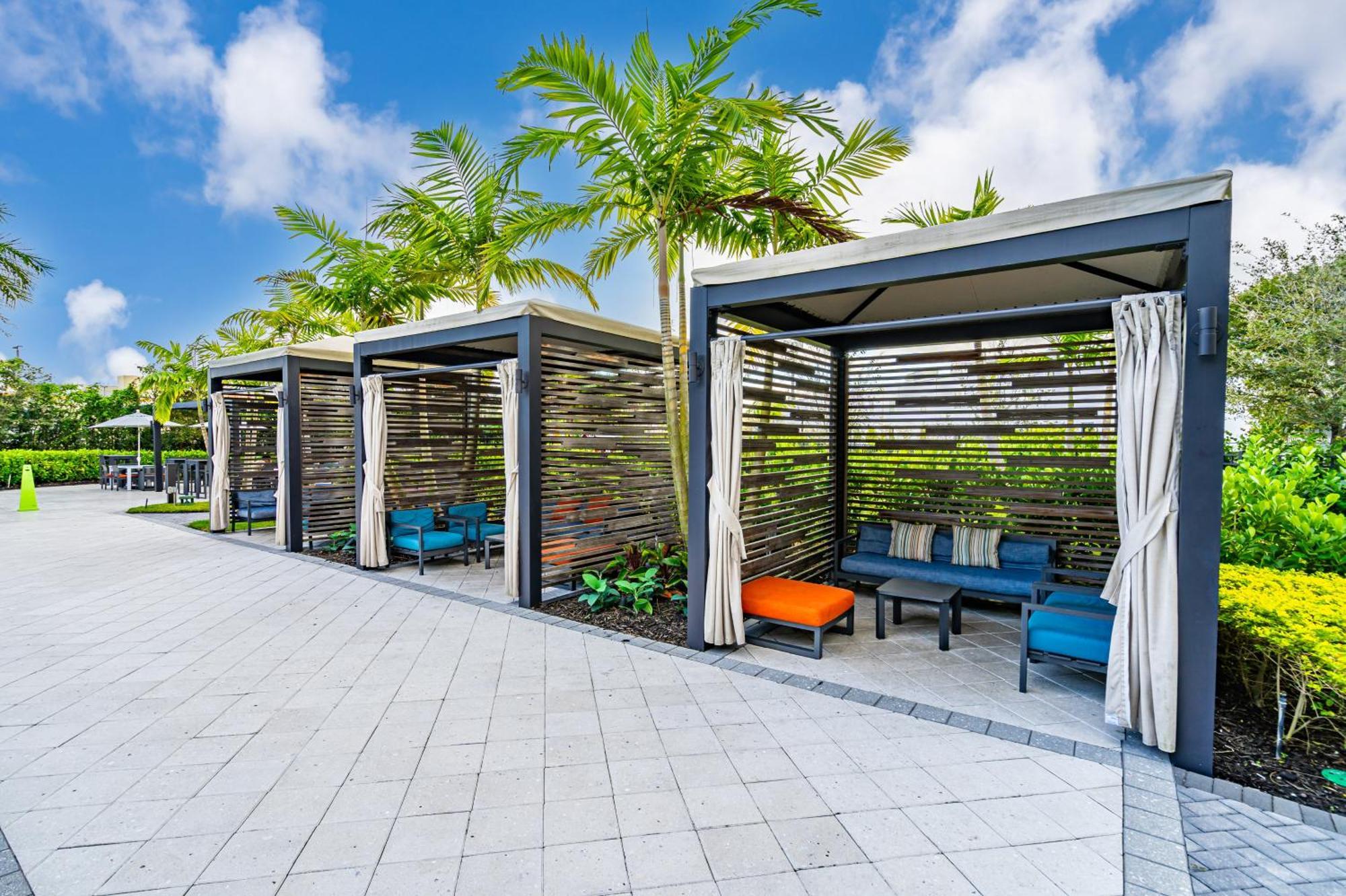 Amazing 2 Bedroom Unit In Doral Miami With Free Parking Hialeah Gardens Luaran gambar