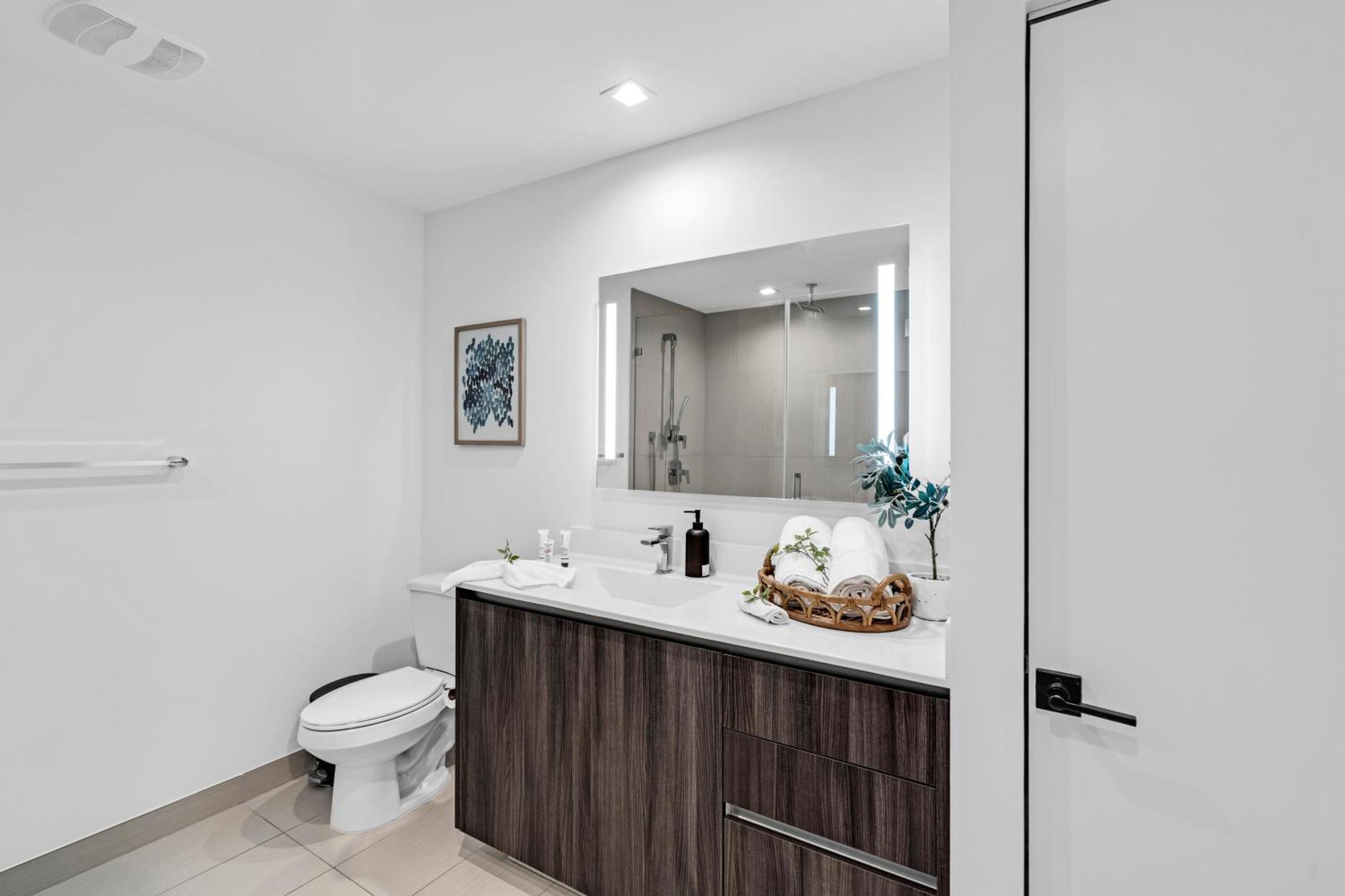 Amazing 2 Bedroom Unit In Doral Miami With Free Parking Hialeah Gardens Luaran gambar