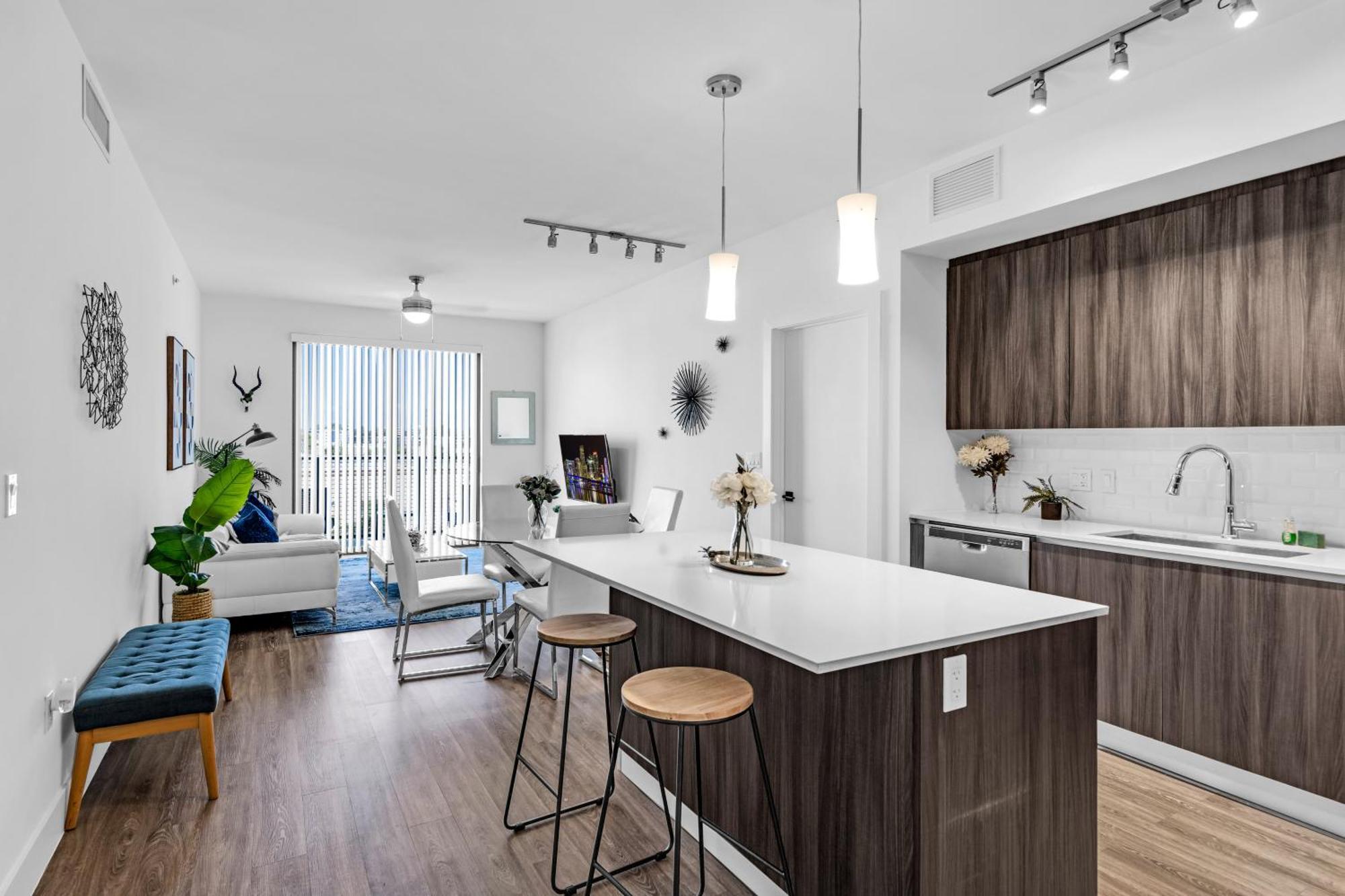 Amazing 2 Bedroom Unit In Doral Miami With Free Parking Hialeah Gardens Luaran gambar