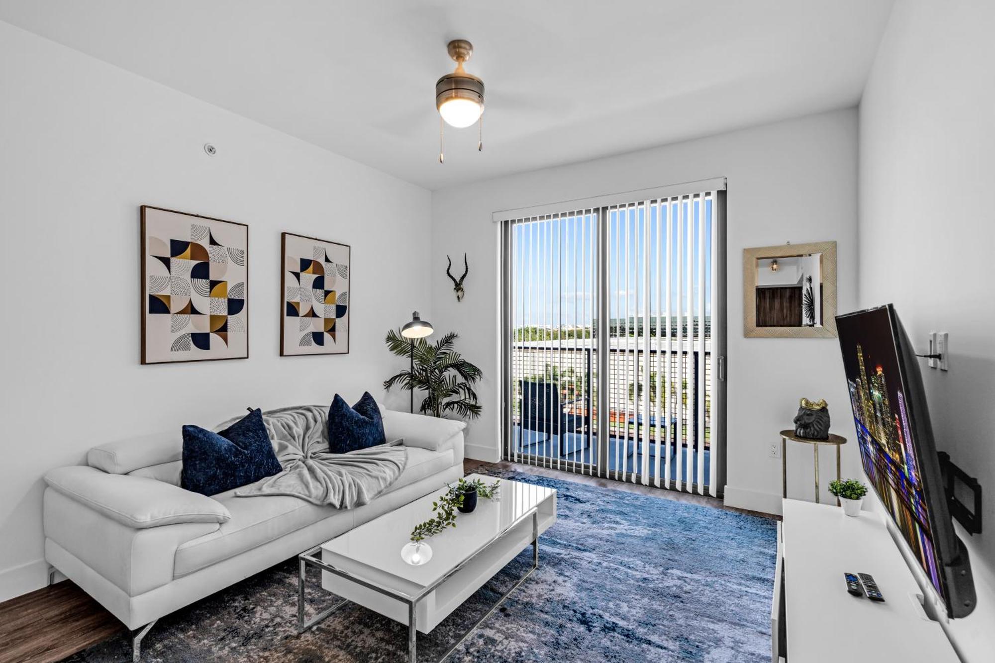 Amazing 2 Bedroom Unit In Doral Miami With Free Parking Hialeah Gardens Luaran gambar