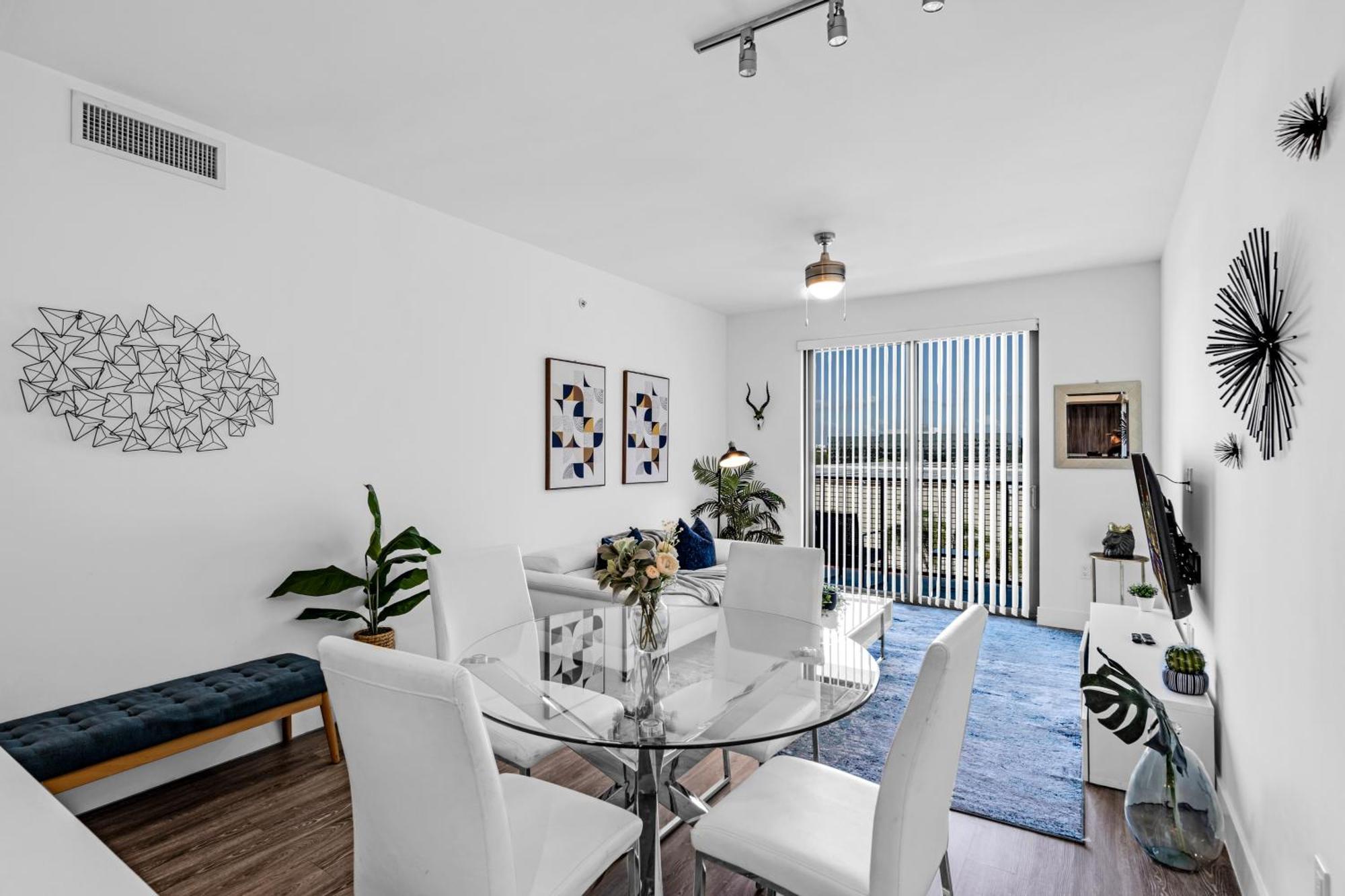 Amazing 2 Bedroom Unit In Doral Miami With Free Parking Hialeah Gardens Luaran gambar